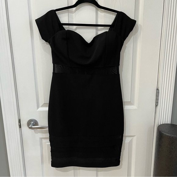 Justify black dress with mesh on middle of dress and on bottom. size large - Picture 3 of 11